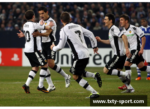 汉堡主场惨败，沙尔克04拔得头筹：德甲赛季迎来新篇章